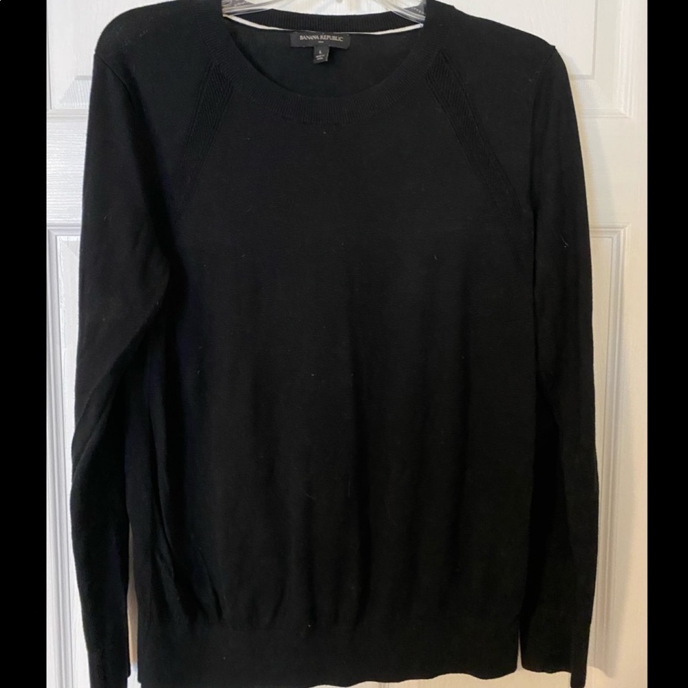 Banana Republic crewneck lightweight sweater